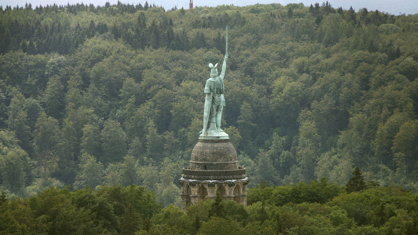 памятник арминию в германии